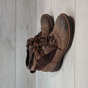 Ugg Australia Women Ankle Leather Sheepskin Boots shoes sz 7.5